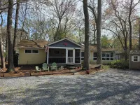 Charming 4-bedroom house in enjoyable Bethany West Community, one mile to beach.
