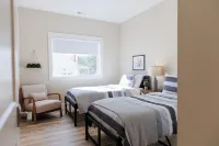 New 4-bedroom house in Buena Vista with WiFi and AC near SVU