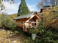 Circus wagon star tent with sauna. Very spacious with pavilion. Hotels in Windeck