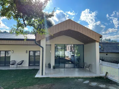 Luxury Villa with jacuzzi in Bran Hotel a 