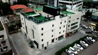 Pyeongtaek Belle Hotel - parking