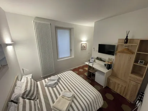 Santa Vincenza - Independent suite Hotels in Lovere