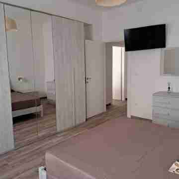 Le Meraviglie holiday home,absolute relax and services just a few meters away! Rooms