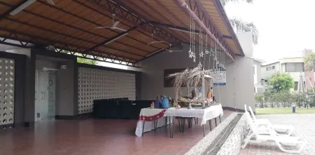 Stylish home, 4 mins away from a Mall with great relaxing vibes