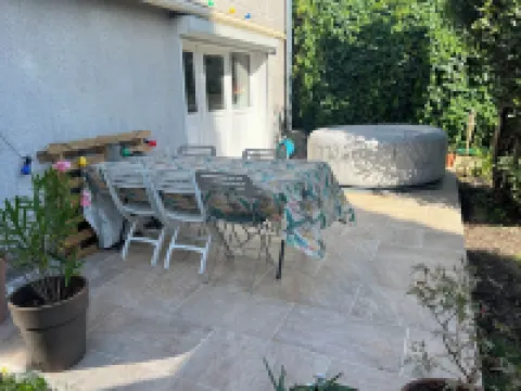 Independent studio with garden and jacuzzi