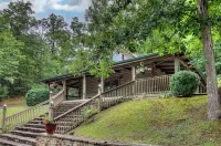 Cozy 2-bedroom cabin in welcoming lake Douglas, Sevierville near Pigeon Forge