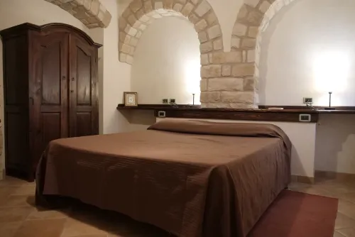 Stone villa with private pool and park, located in the Umbrian countryside