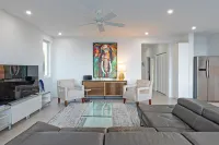 Beautiful Modern Villa Ferraj, Amazing Sea Views! Hotels in Mount Standfast