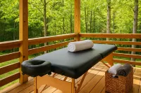 Eagle's Nest • Jacuzzi • Pet Friendly • Mtn Views
