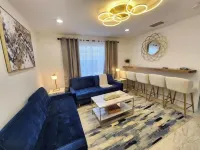 Mills House @WP. Sleeps 11 Renovated. Queen beds Hotels in Fairview Shores