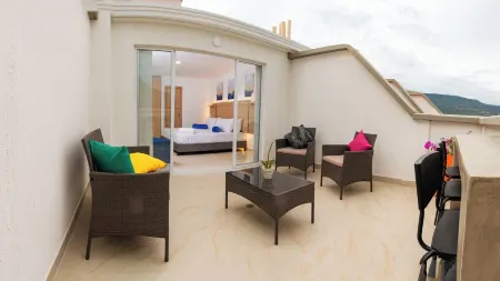 Charming studio in San Gil. Swimming pool, sauna, turco, terrace and free WiFi