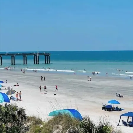 The BEACH HOUSE at the Pier