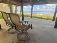 MANATEE COTTAGE:  Gulf Front 2-bedroom house Hotels in Hudson