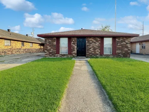 Cozy 2BR/1BA Near Local Hotspots Hotels in Chalmette