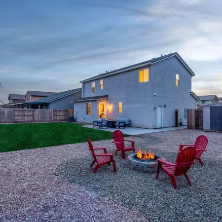 Luxury 3 bedroom House/ Designer