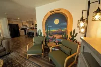 The Green House - 3 King beds, 2 Bathrooms in Yuma AZ