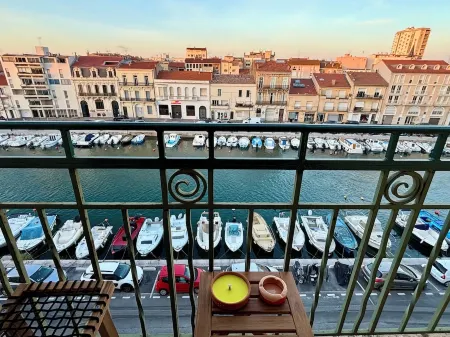 Valmons - Auprès du quai