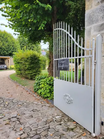 Le Plessis-Lepage "L'Atelier" Calm-Space-Green at Azay-le-Rideau