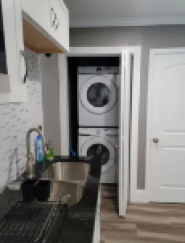 Cozy 2-bedroom apartment in phenomenal McDonough with AC, WiFi