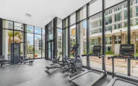 Olympic Park Stylish 2BR | Walk to stadium | Pool & Gym Hotel a Lidcombe