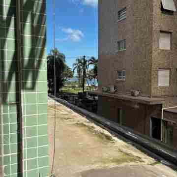 Apartment in front of the beach and the Santos aquarium. Pets allowed Others