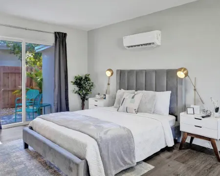 เพลิแกน บาย สเตย์ ฮอสพิทาลิตี้ โรงแรมในปอมปาโนบีช