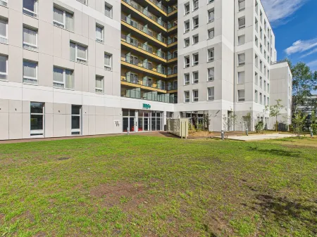 Hife Vélizy Отели в г. Бьевр