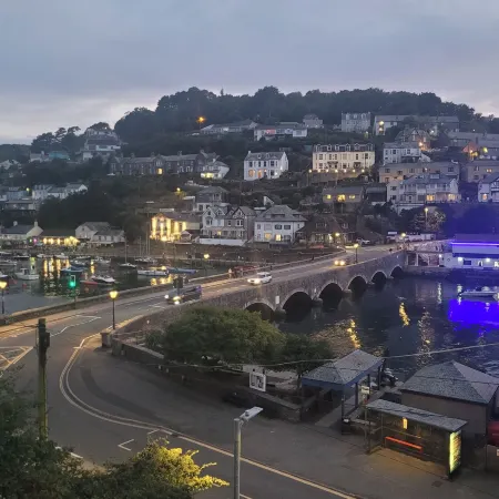 Seaside Escape at Looe Cottage