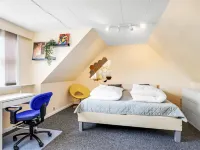 "Veronica" - 700m from the Sea