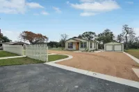 Upscale Home with Pool and FirePit - Close to Mercer St!