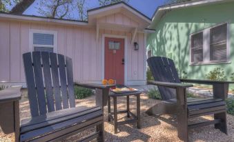 The Grove B Stylish Cottage - Walk to Main