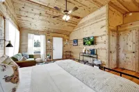 Rocky Ridge Cedar Cabin with Hot Tub & Amazing Views Hotels in Fredericksburg