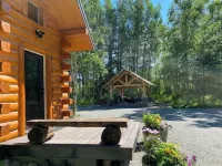 Beautiful Comfy Alaskan Log Home 1