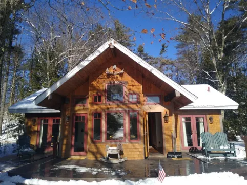 Adirondack Cabin/House with Sauna on Lake Monomonac Next to Mt. Monadnock