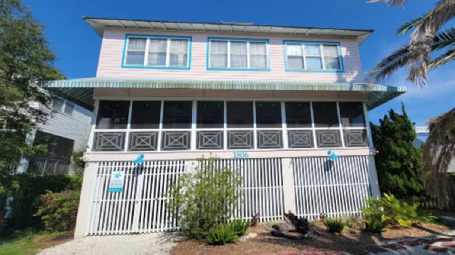 Thirst N' Howl by Tybee Vacation Rentals