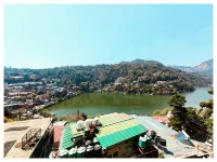 Goroomgo Chinar Lake View Nainital