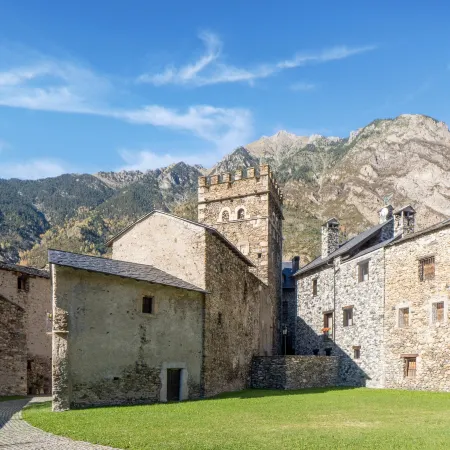 Stone Chalet near Benasque and Scenic Lake