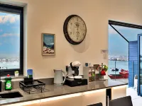 Penthouse apartment in Teignmouth, No Deposit