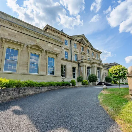 Georgian Hall in Hickleton with 17-Acre Gardens