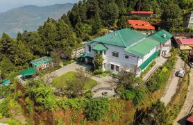 Amã Stays & Trails Terrance Hall , Mussoorie