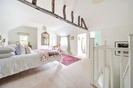 The Secret Cottage in the centre of historic Kimbolton village, Cambridgeshire