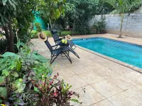 Hungwe House - Private Pools