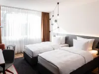 Pentahotel Bremen Hotels near Vahr