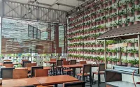 Green Red Hotel Syariah Jombang - breakfast