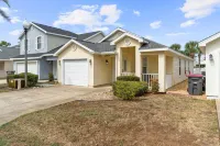 Poolside Cabana by Book That Condo