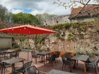 Logis Hôtel & Restaurant - les Hauts de Montreuil Các khách sạn gần Les malins plaisirs