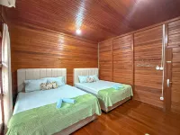 Villa Kayu Sentul by SAKALAVASA 希塔林古爾住宿飯店