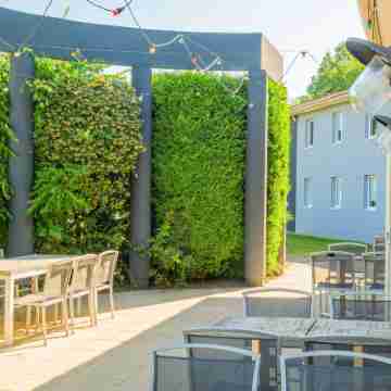 阿訥西克朗熱夫裏耶greet酒店 Hotel Exterior