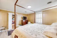'Baby Grand on Main' Lebanon Home w/ Game Room! - 3성급