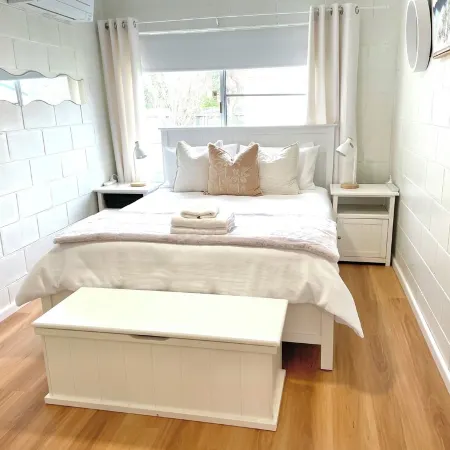 Beach Stay  Partial Ocean Views Family Friendly 2 mins walk to the beach!